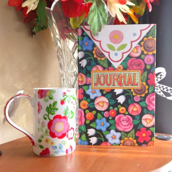 💥CLOSING Nov.1 SALE💥 Journal & Coffee Mug Scented Candle Set - Picture 3 of 9